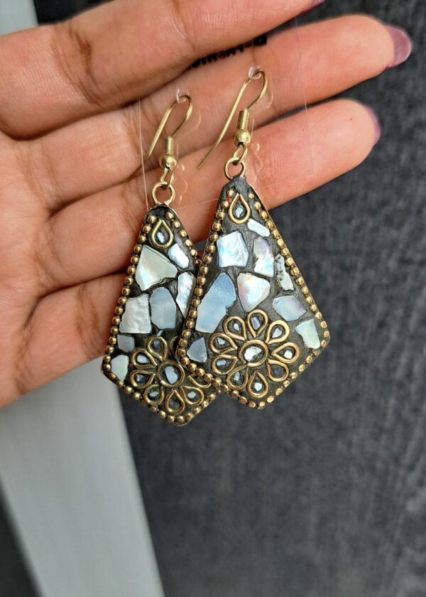 Sayra Earrings with triangular design, mosaic pattern, faux mother-of-pearl pieces, and golden accents